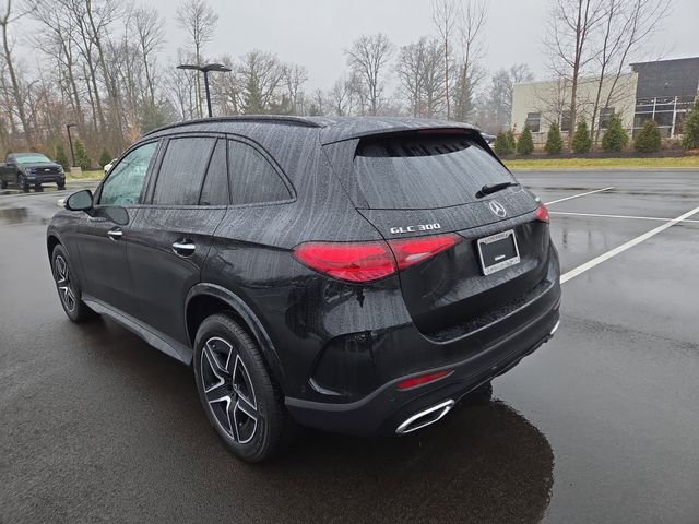 New 2026 Black Mercedes-Benz GLC300 image 5