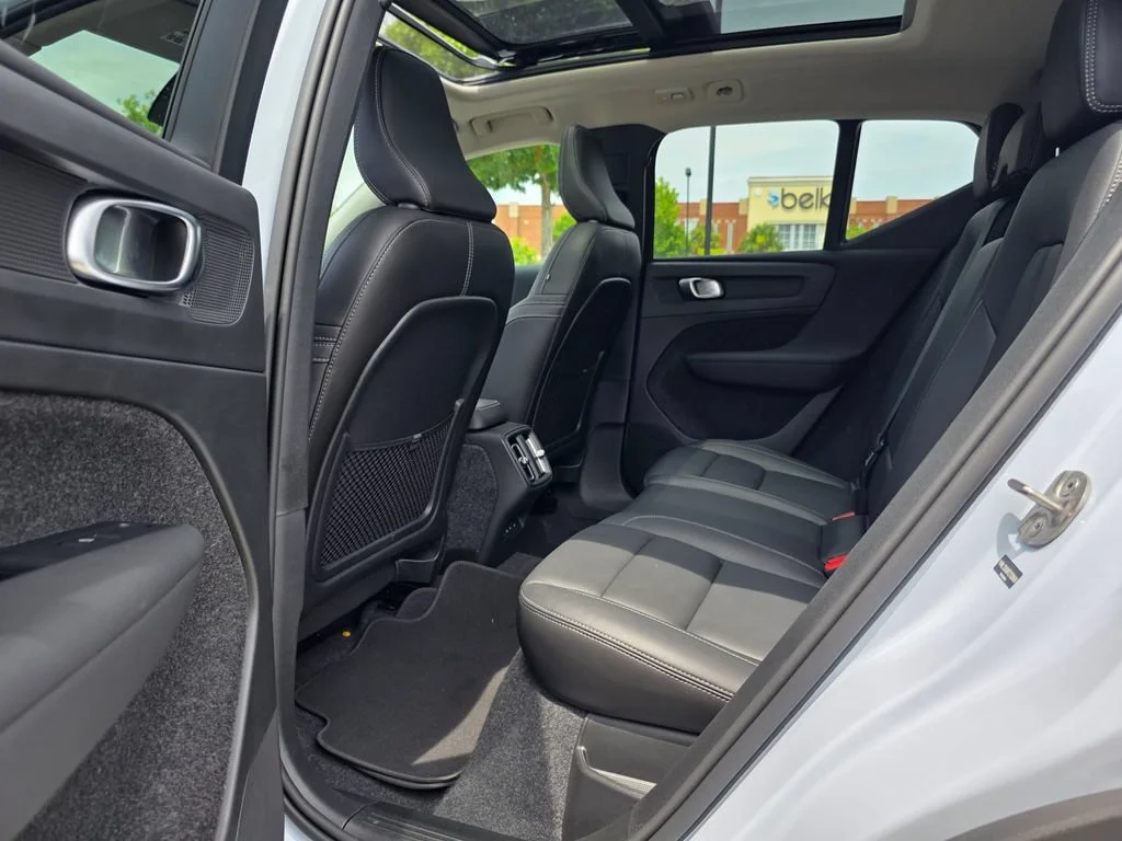 Used 2026  Volvo Plus image 32