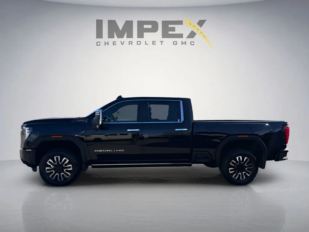 Used 2024 Onyx Black GMC Denali Ultimate image 4