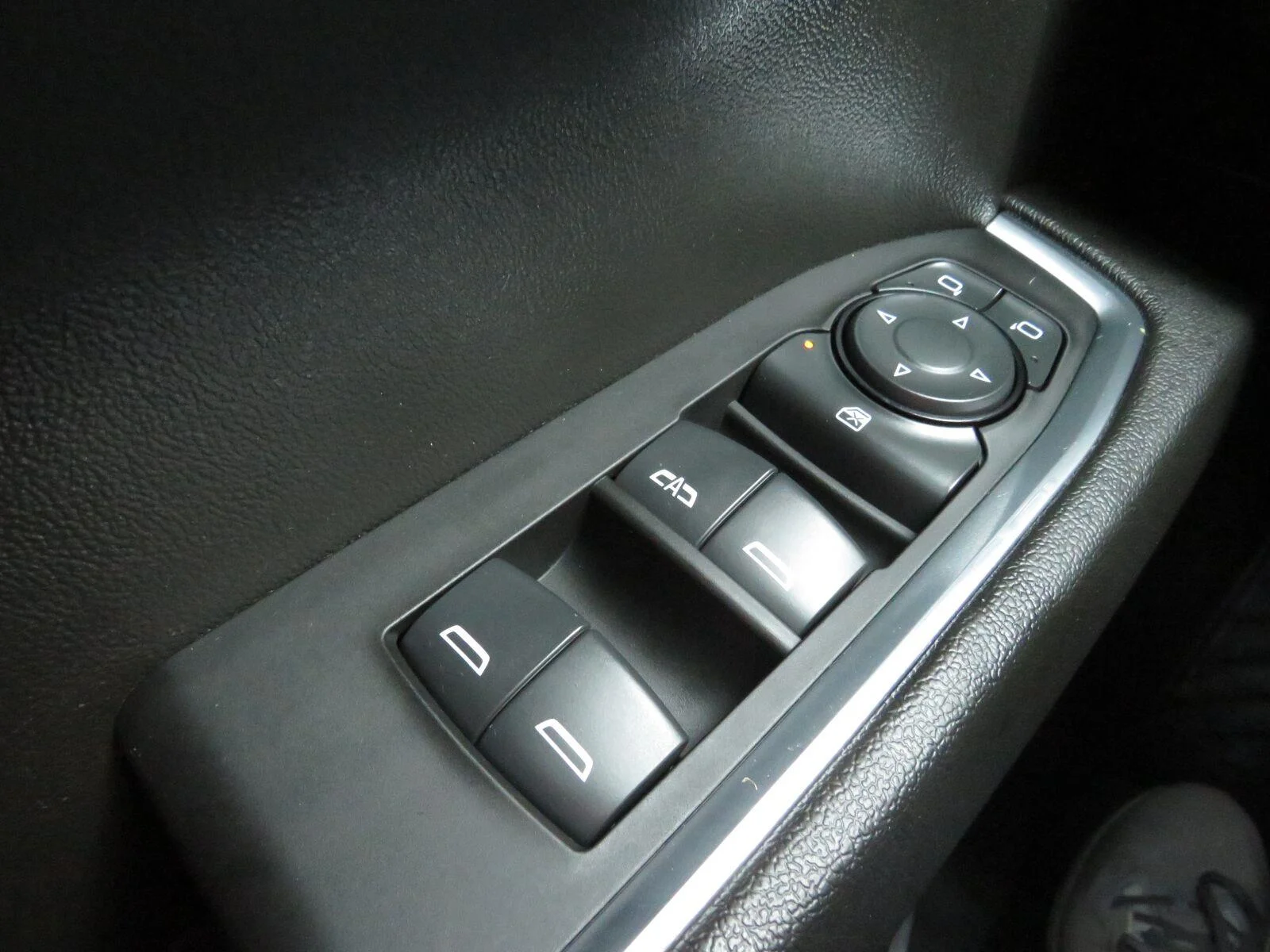 Used 2024 Lakeshore Blue Metallic Chevrolet LT (2FL) image 32