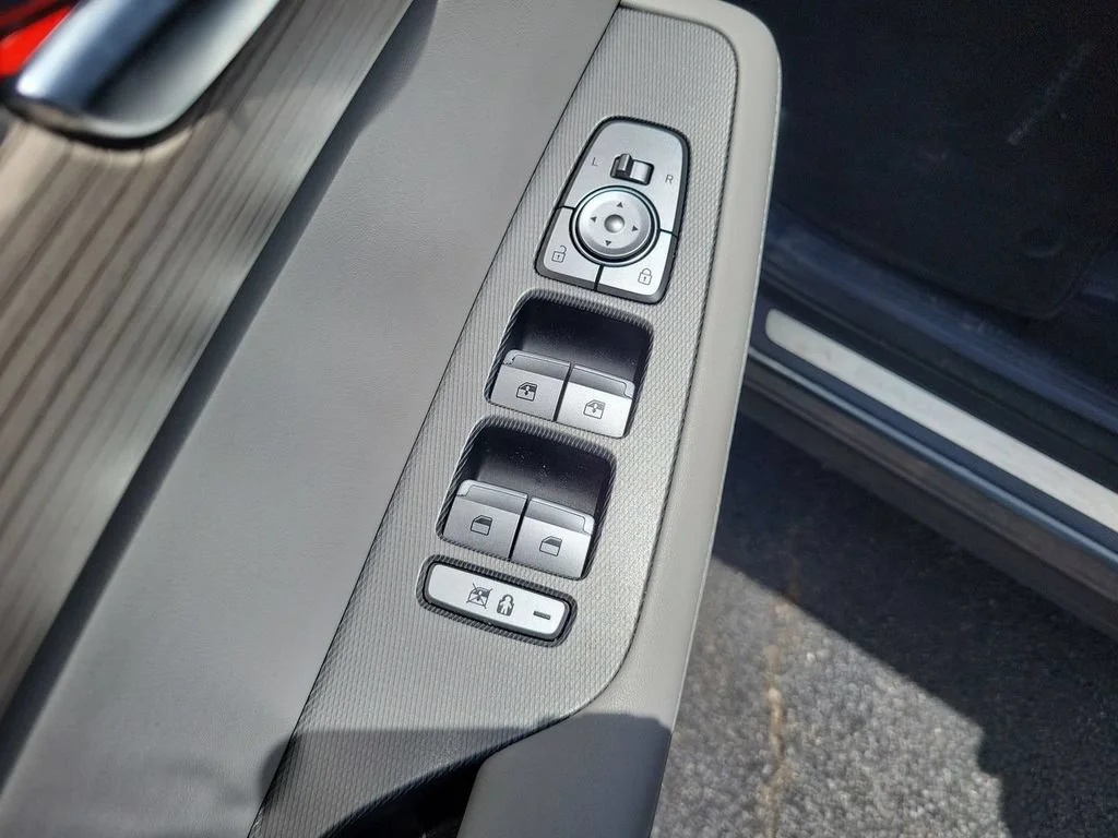 Used 2021 Gray Hyundai Limited image 23