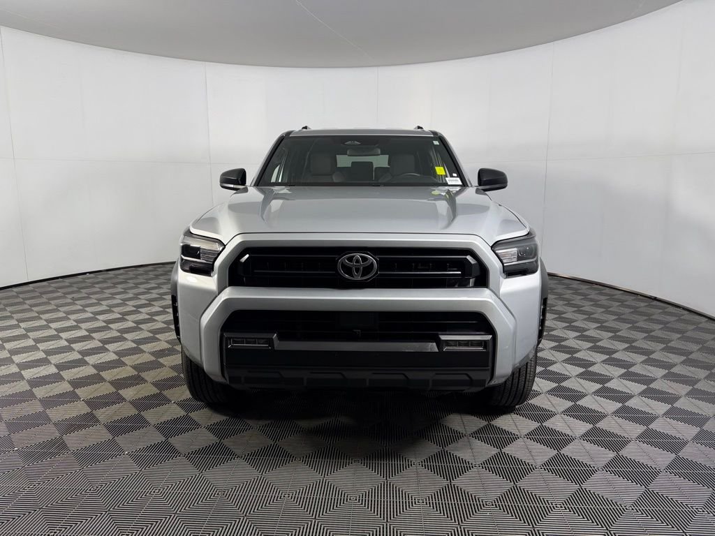 Used 2025 Cutting Edge Toyota SR5 image 5