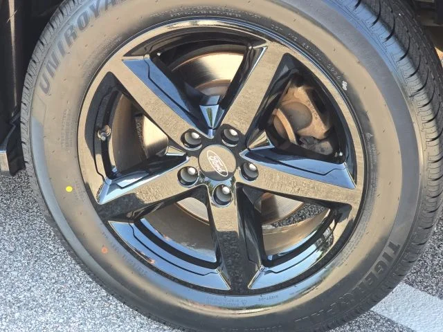 Used 2018 Gray Ford XLT image 10