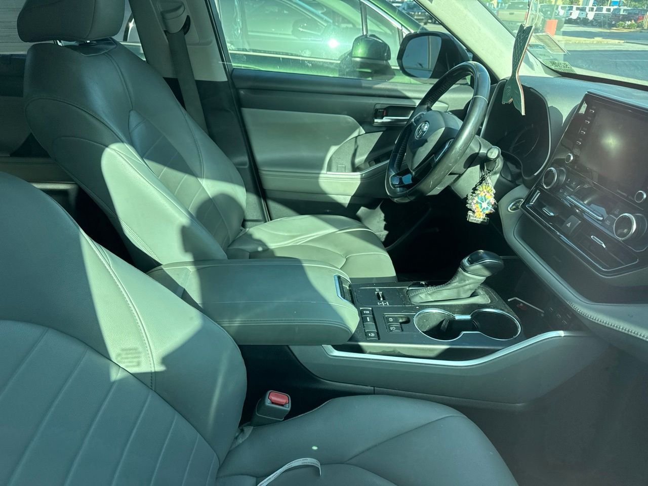 Used 2020 Gray Toyota XLE image 6