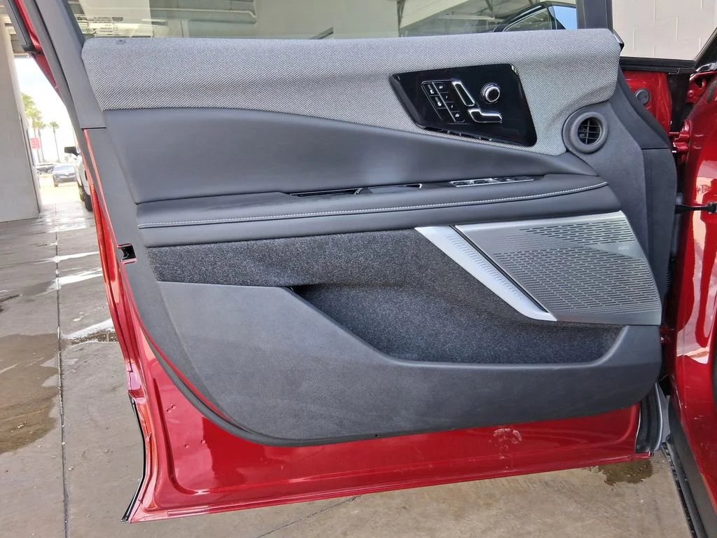 2026 Cadillac OPTIQ Sport - Photo 19