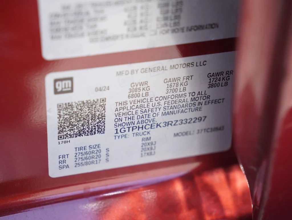 Used 2024 Red GMC Elevation image 5