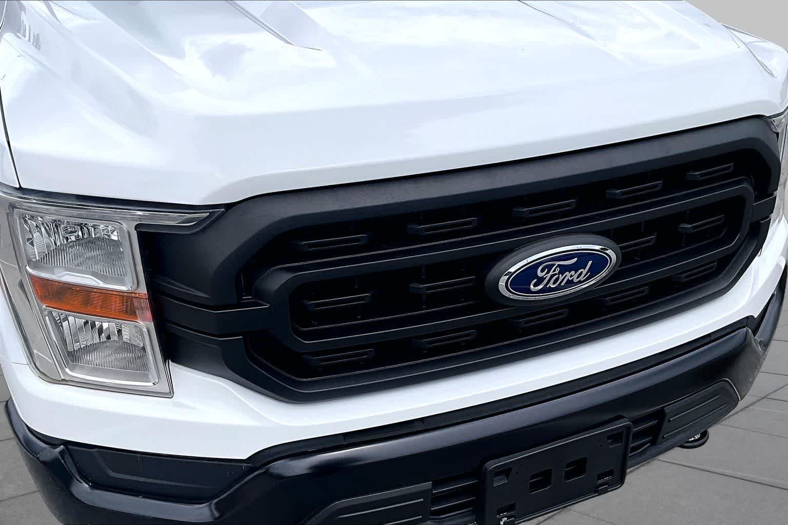 Used 2022 Oxford White Ford XL image 30