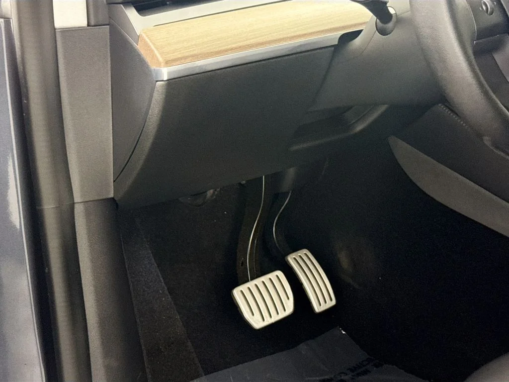 Used 2022 Gray Tesla Performance image 10