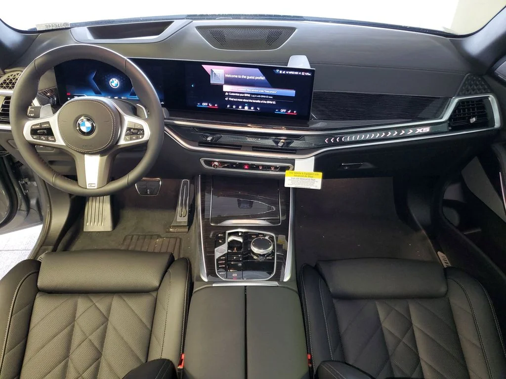 Used 2026 Gray BMW sDrive40i image 13