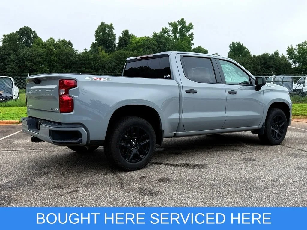Used 2025 Slate Gray Metallic Chevrolet Custom image 6