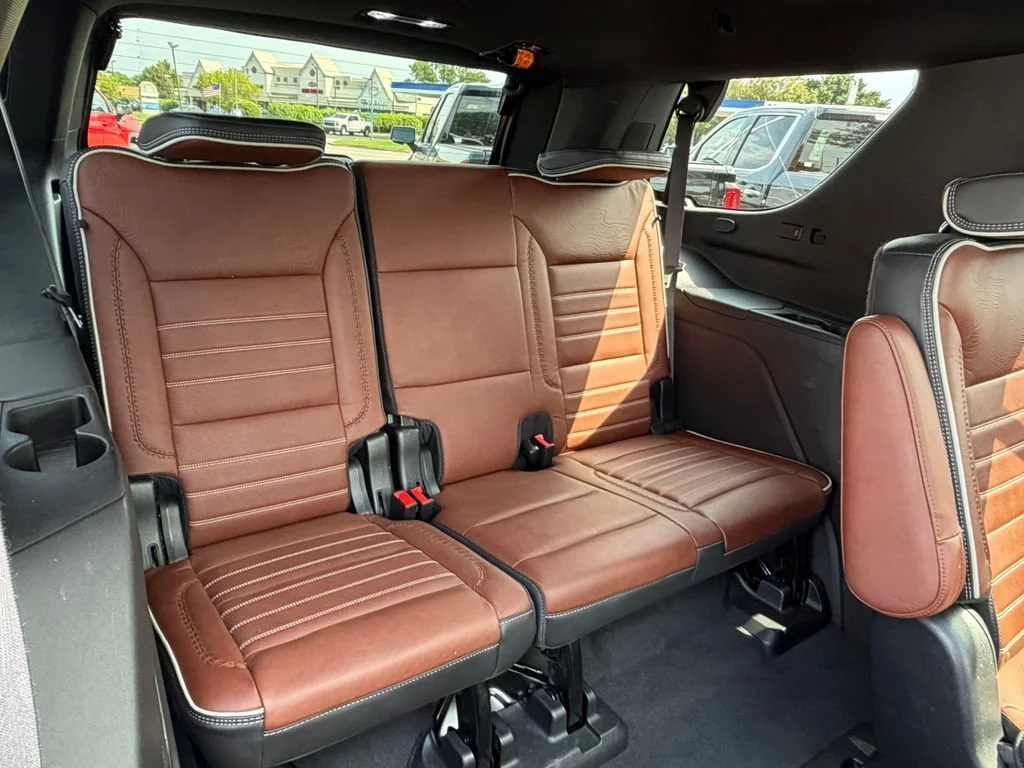 2023 GMC Yukon Denali Ultimate - Photo 17