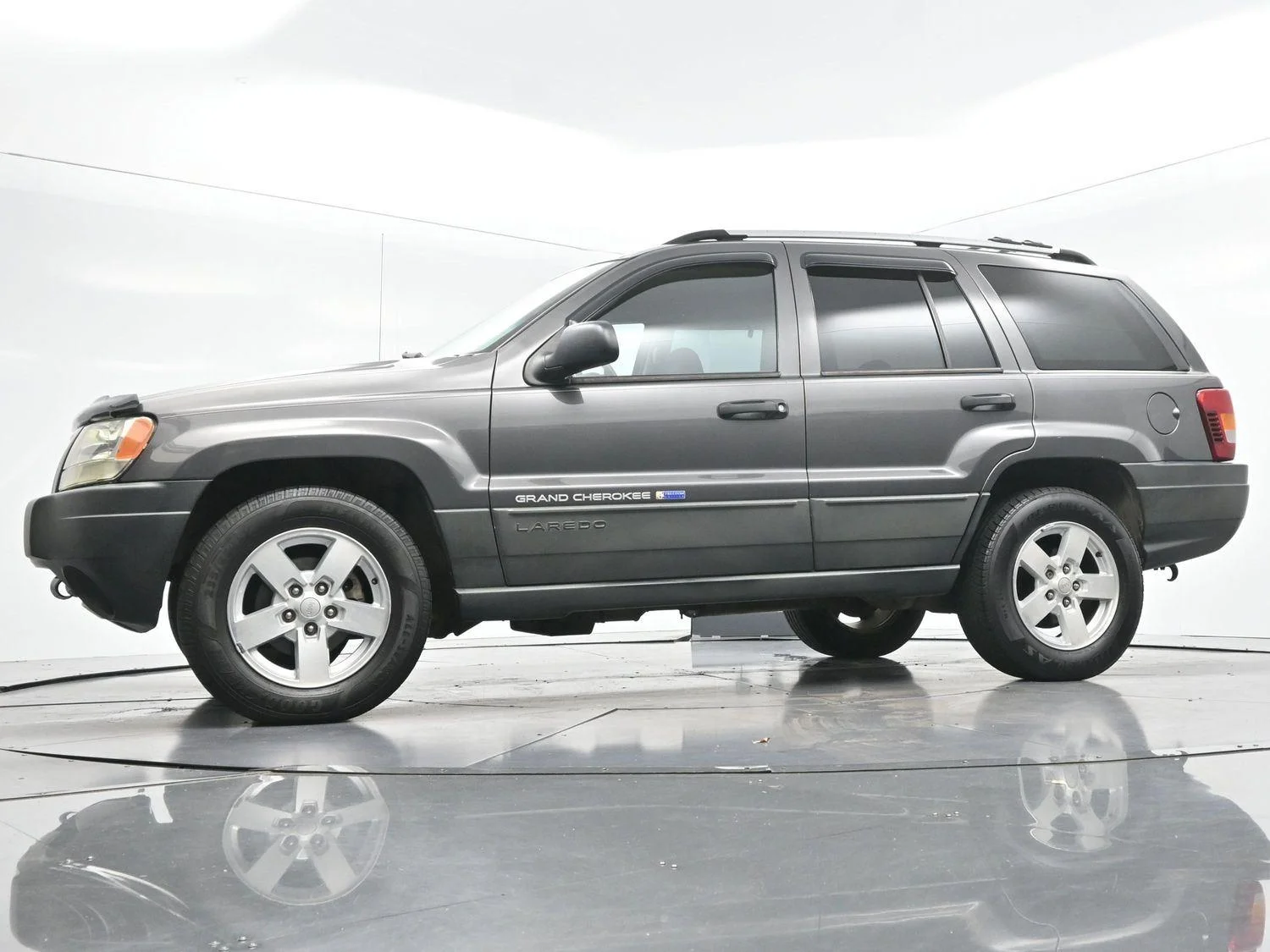 Used 2004  Jeep Columbia Edition 2WD image 39