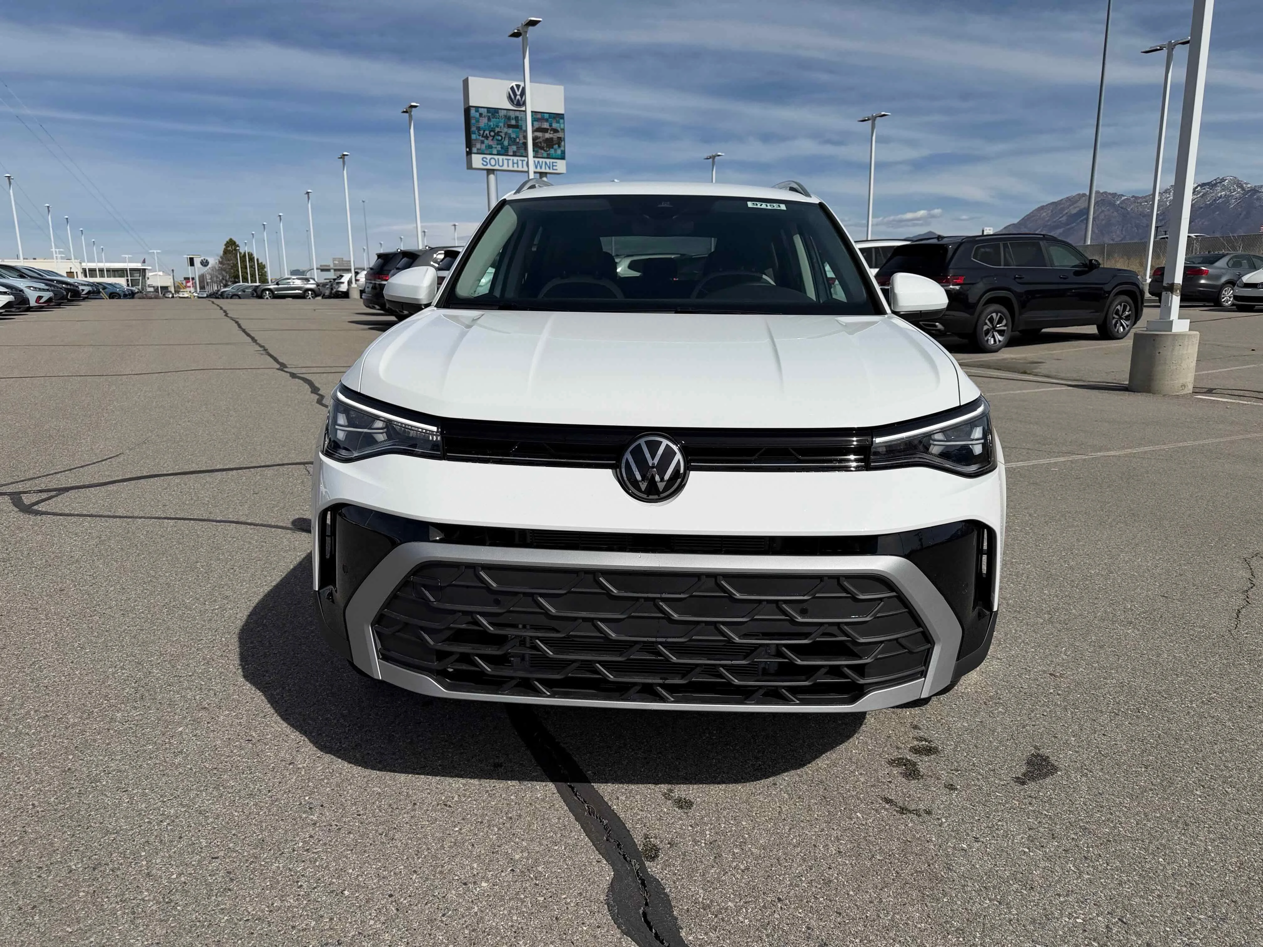New 2026 Pure White Volkswagen SE image 10