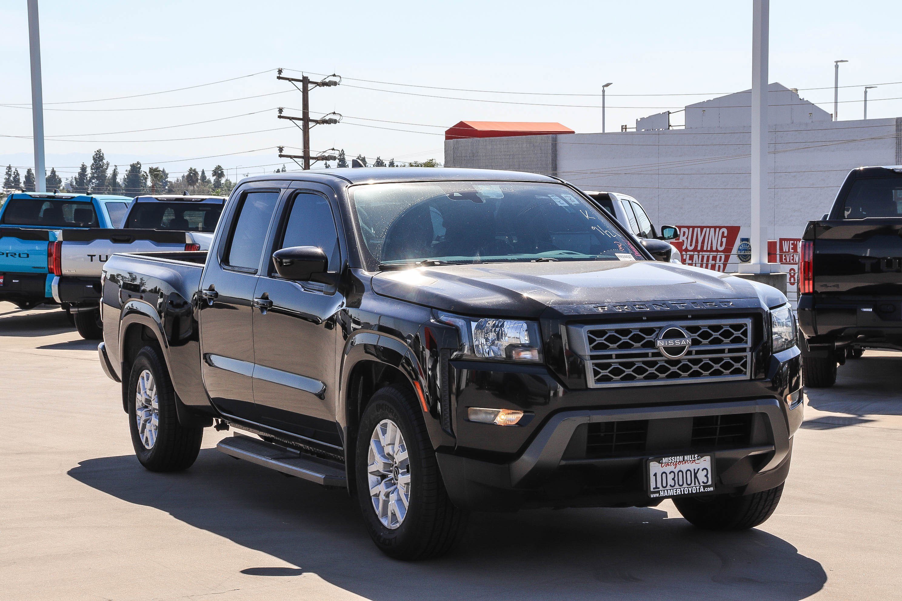 Used 2022 Super Black Nissan SV image 3