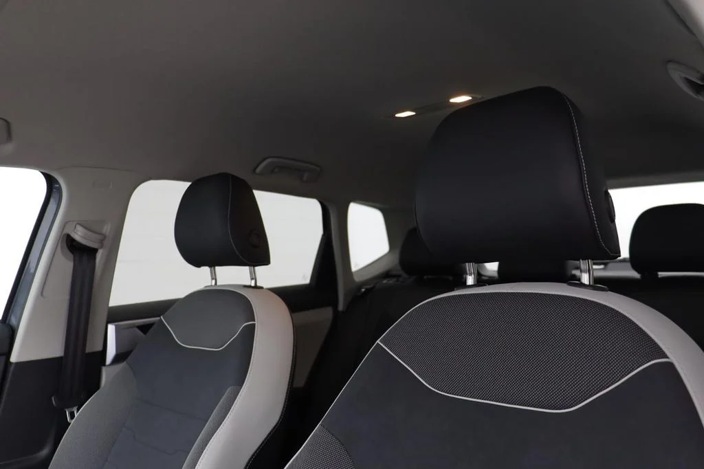 New 2026 Platinum Gray Volkswagen 1.5T SE image 13