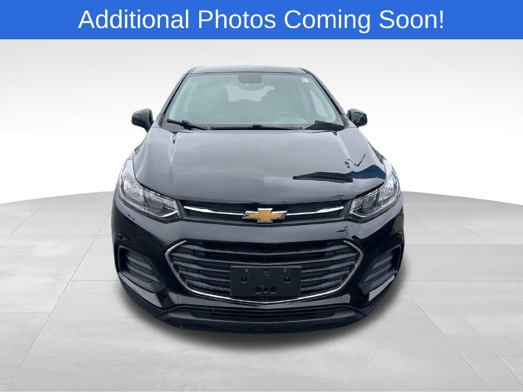 Used 2020 Chevrolet Trax LS with VIN KL7CJKSB3LB090724 for sale in Kenmore, NY