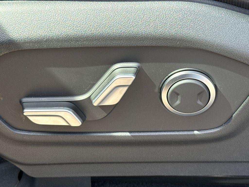 New 2026 Gray Hyundai SEL FWD image 20