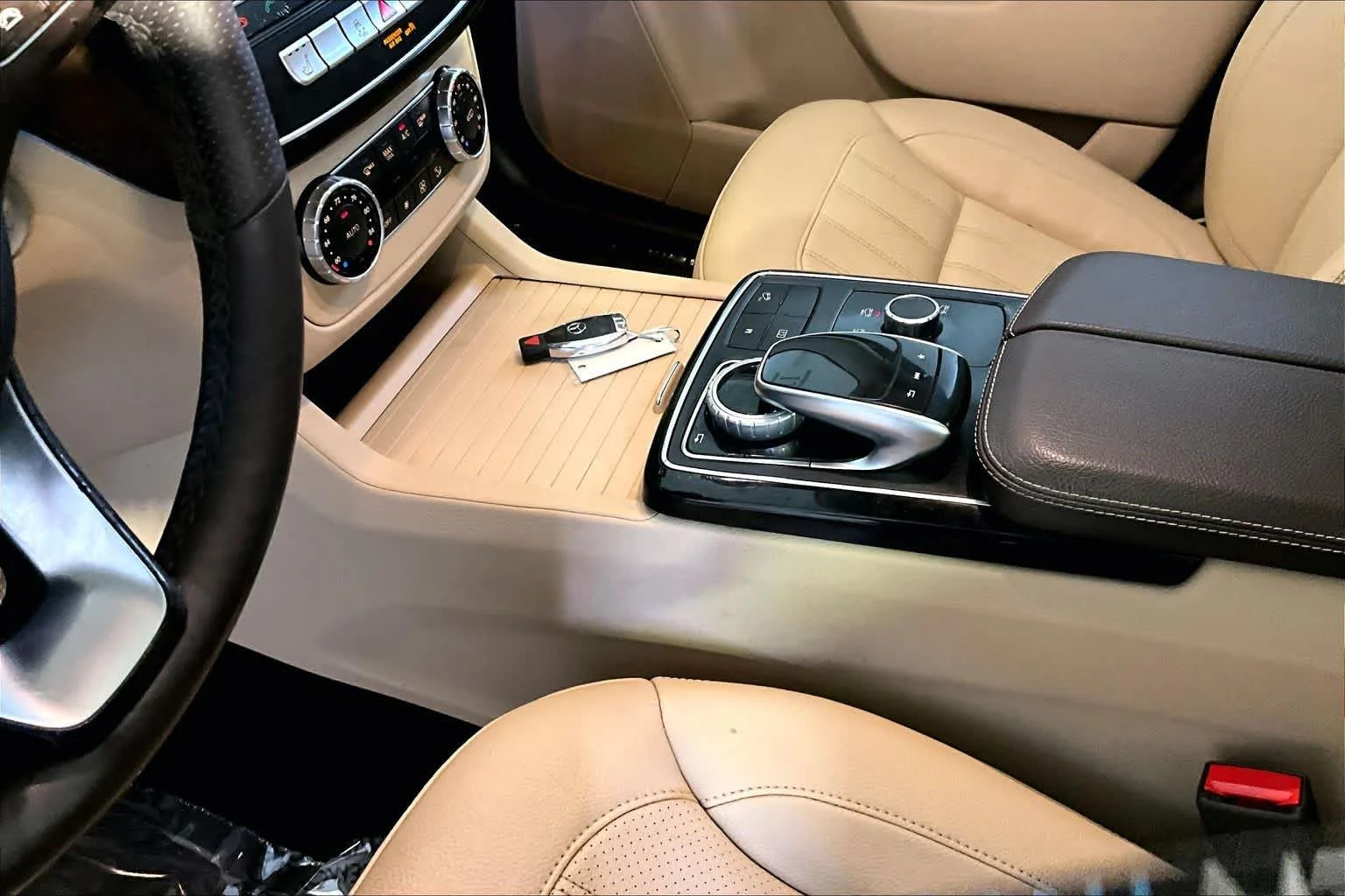 Used 2017 Polar White Mercedes-Benz GLE 350 image 17
