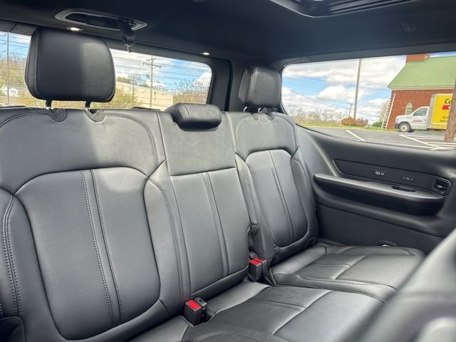 New 2026 High Gloss Black Exterior Paint Jeep Limited Reserve image 12