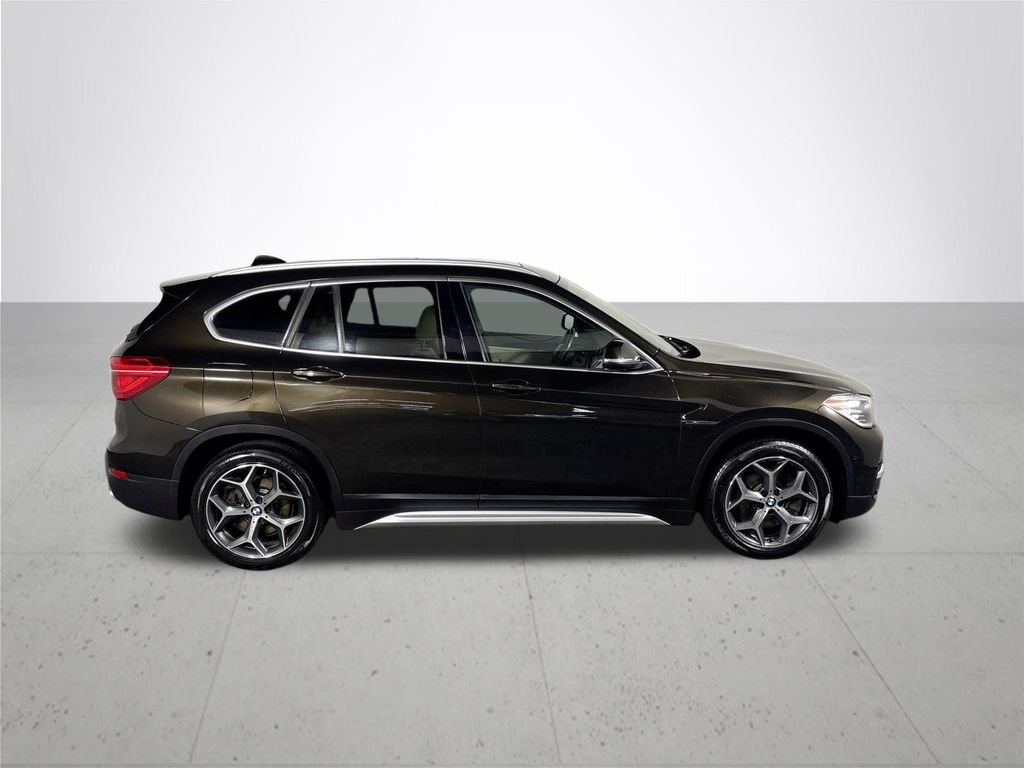 Used 2019 Green BMW xDrive28i image 5