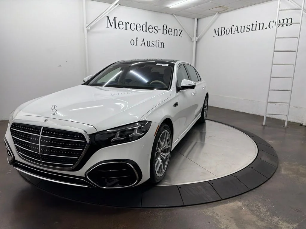 New 2027 White Mercedes-Benz S 500 image 3