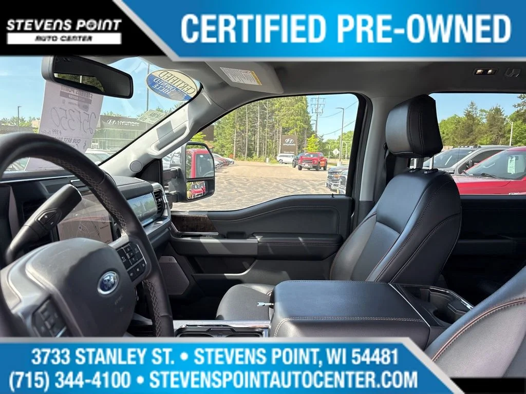 Used 2025 Carbonized Gray Metallic Ford Lariat image 14