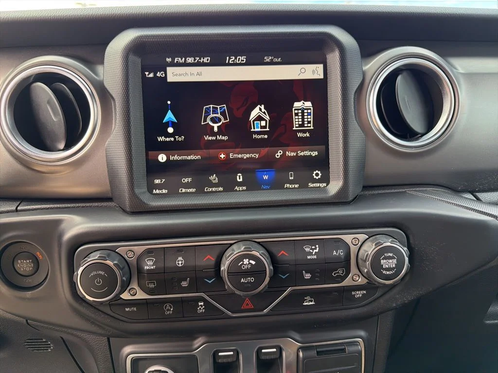 Used 2022 Gray Jeep Rubicon image 14