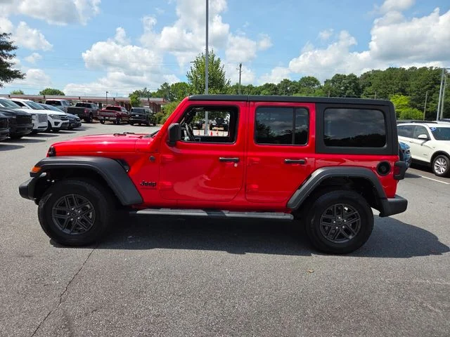 Used 2024 Red Jeep Sport S image 4