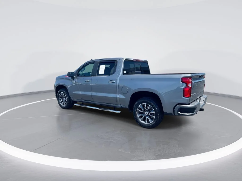 Used 2021 Gray Chevrolet RST image 6