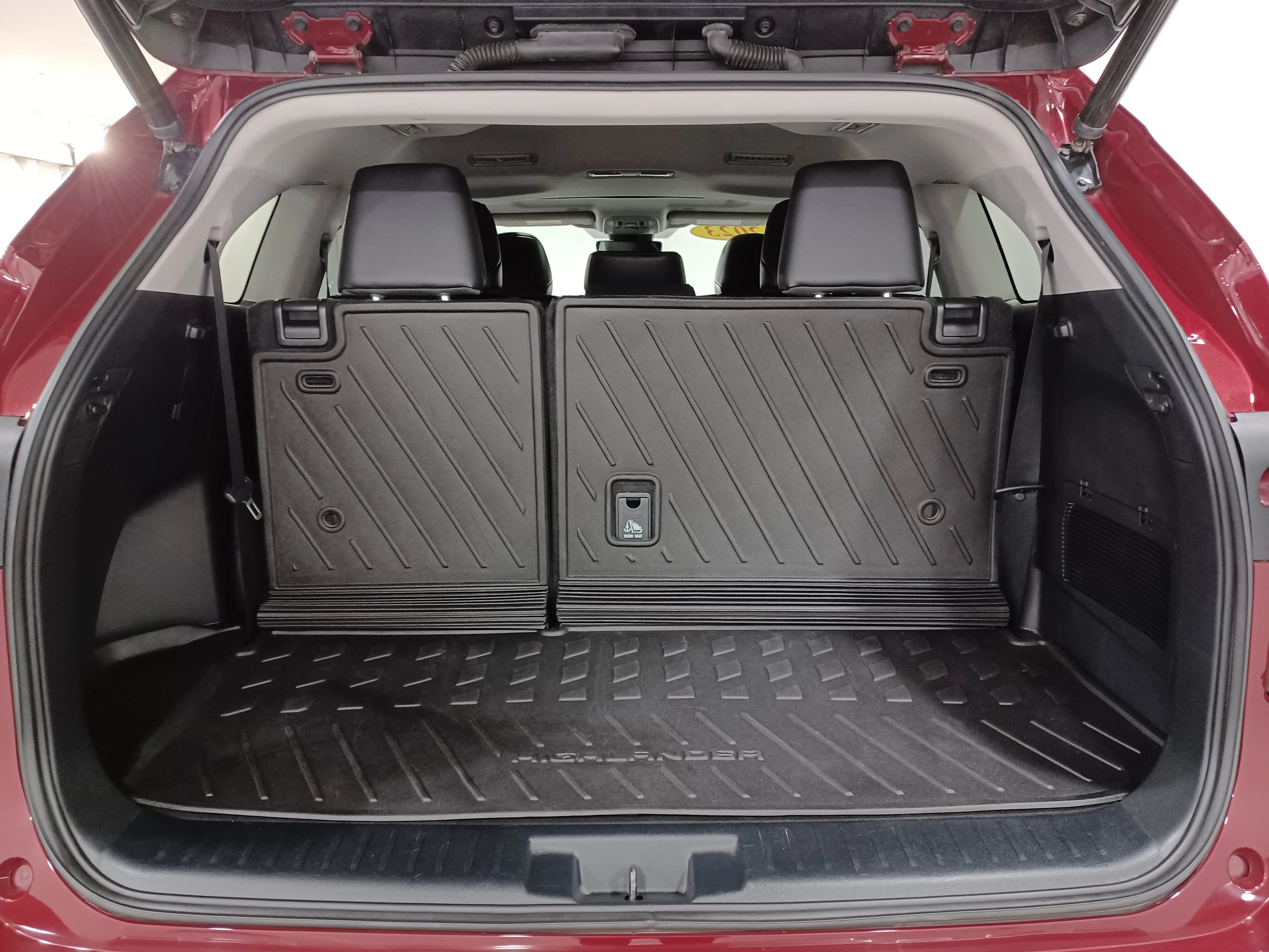Certified Used 2023 Ruby Flare Pearl Toyota XLE AWD*8 Pass | Adaptive Cruise | Htd Leather | Htd Wheel | Lane Keep Assist | Blind Spot Detection image 26