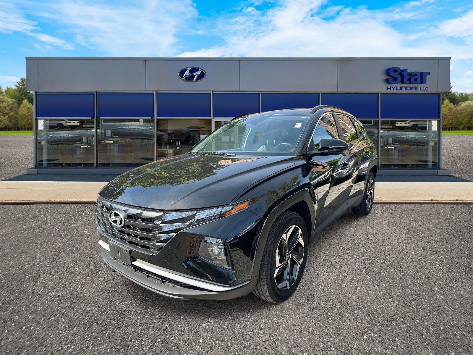 Used 2023 Phantom Black Hyundai SEL image 4