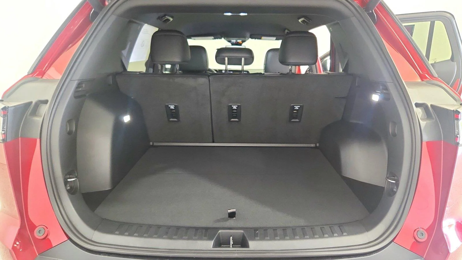 2027 Chevrolet Equinox LT - Photo 36