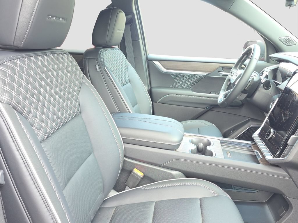 2026 GMC Acadia Denali - Photo 20
