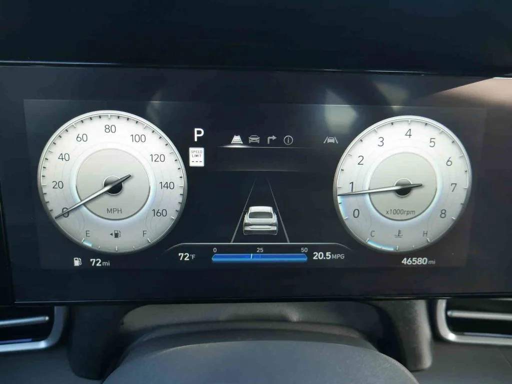 Used 2024 Silver Hyundai SEL image 32