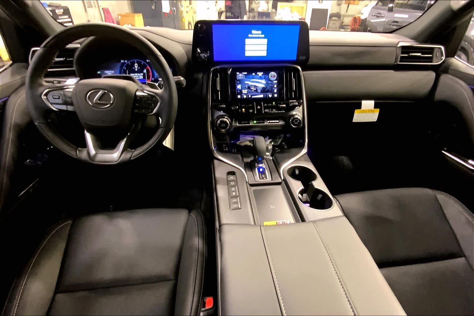 2026 Lexus LX 700h Luxury - Photo 5