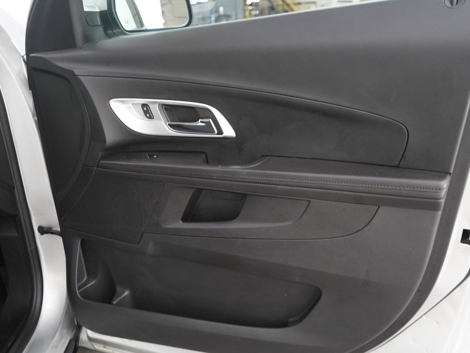 Used 2017 Silver Ice Metallic Chevrolet LT image 9
