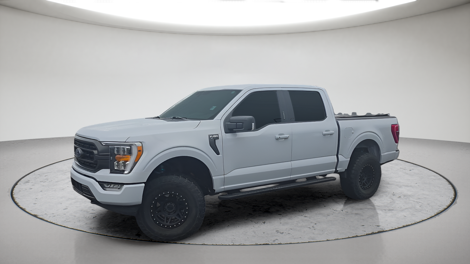 Used 2021 Space White Metallic Ford XLT image 12