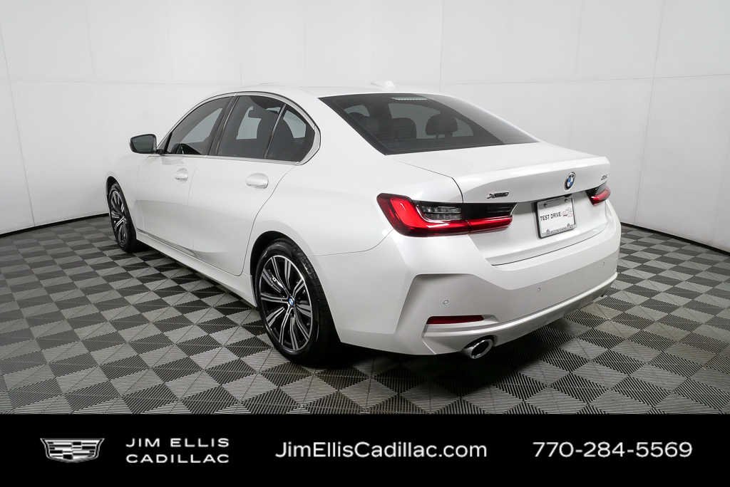 2025 BMW 3 Series 330i - Photo 28