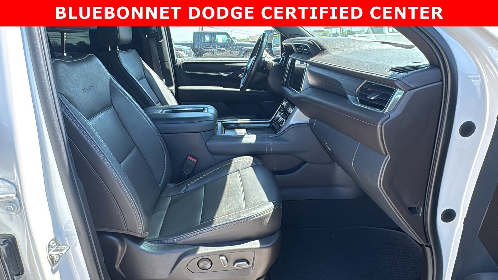 Certified Used 2022 White Frost Tricoat GMC Denali image 28