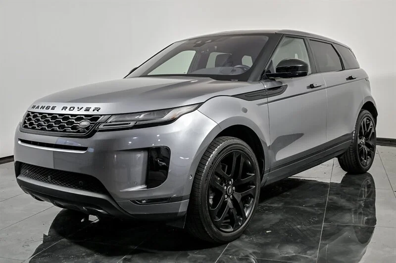 Used 2020 Corris Grey Metallic Land Rover SE image 5