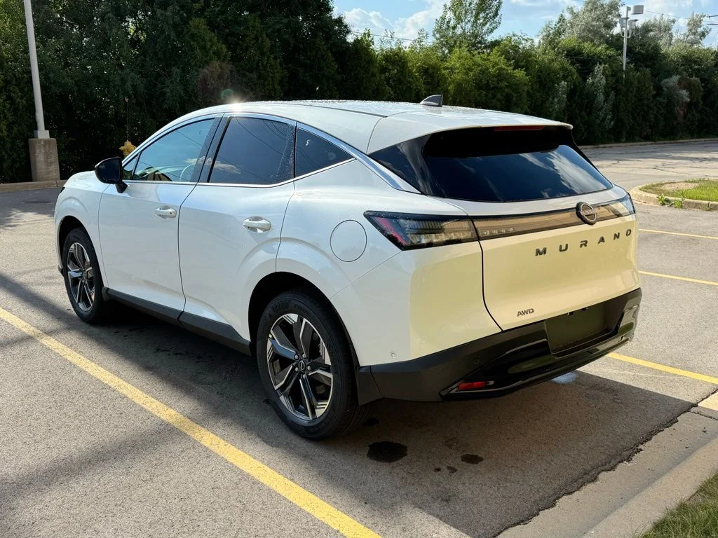New 2025 Everest White TriCoat Nissan SV image 6