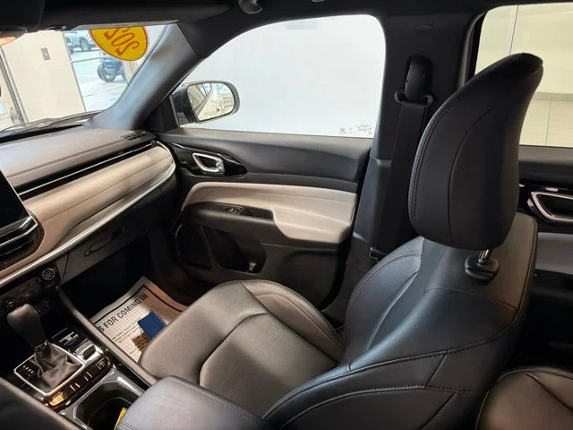 Used 2024 White Jeep Limited image 29