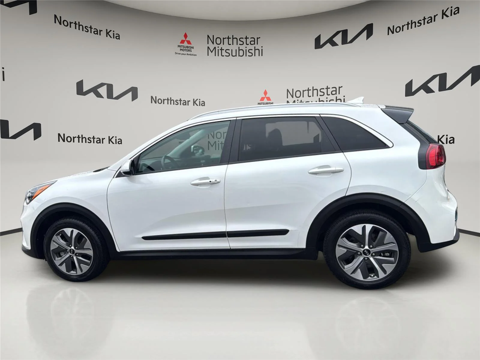 Used 2020 Kia Niro EX Premium with VIN KNDCE3LGXL5055572 for sale in Woodside, NY