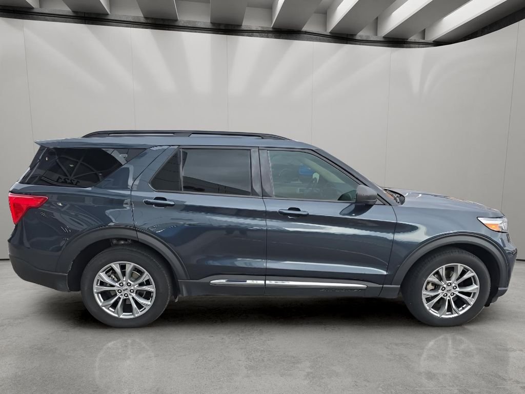 Used 2022 Stone Blue Metallic Ford XLT image 7