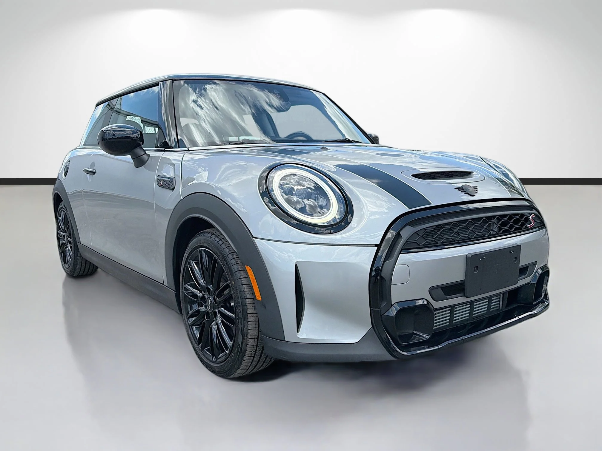 Used 2024 Silver MINI Cooper S image 7