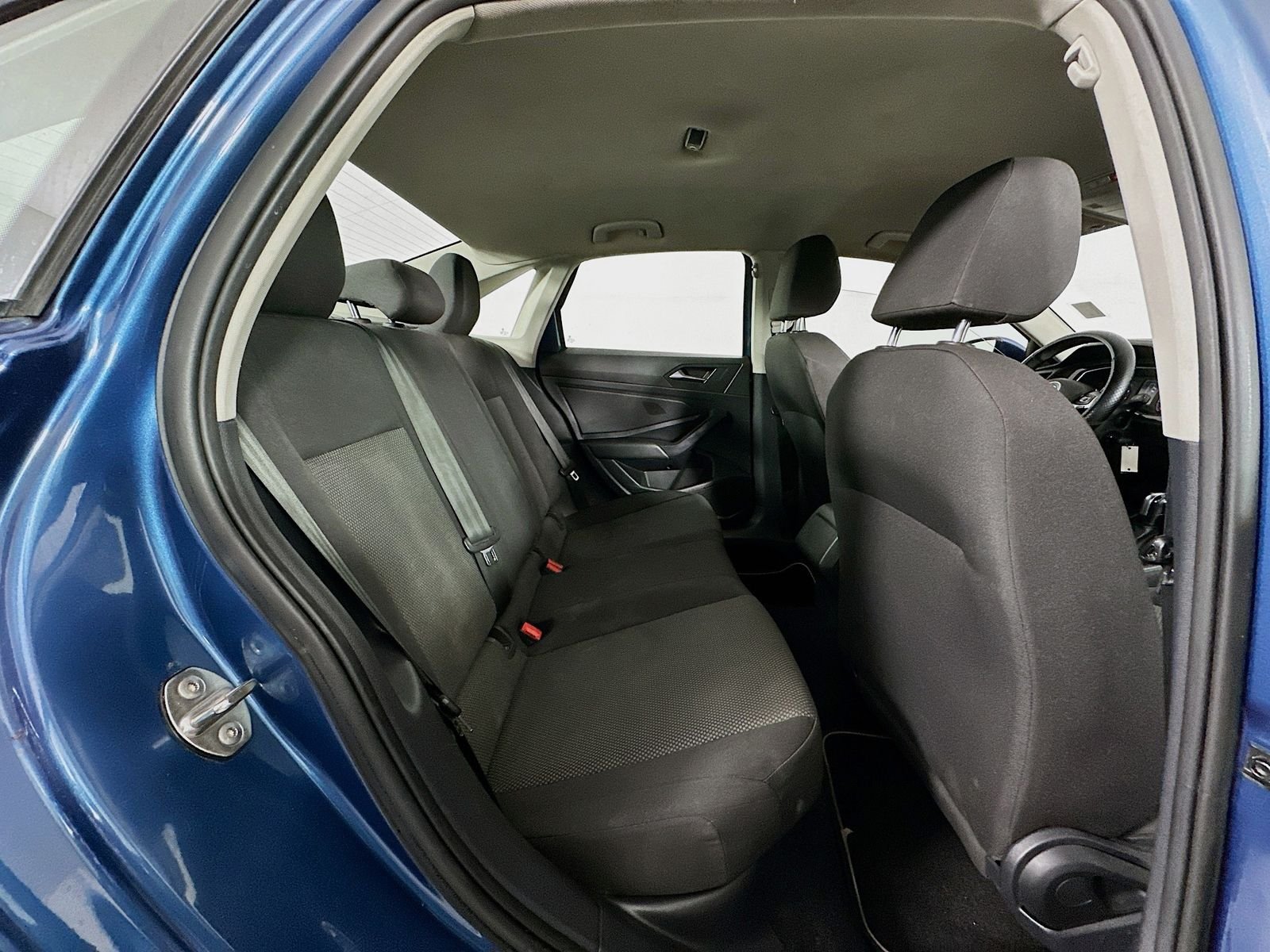 Used 2021 Blue Volkswagen 1.4T SE image 24