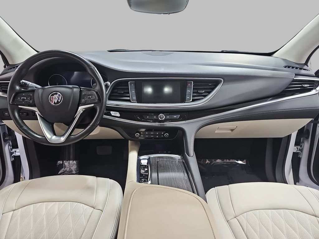 Used 2023 WHITE FROST TRICOAT Buick Avenir image 11