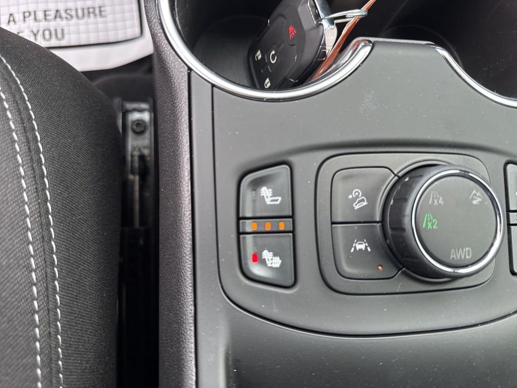 Used 2024 Black GMC SLE image 33