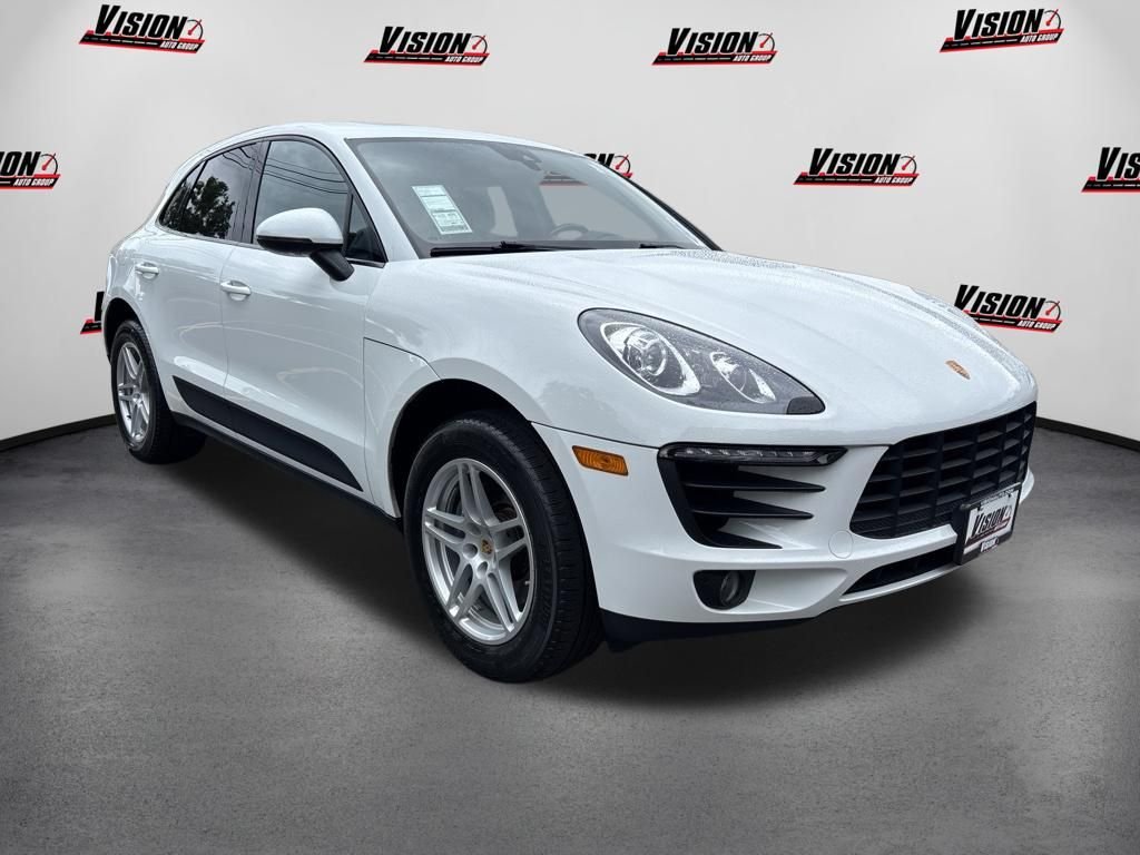 Used 2017 White Porsche Base image 3