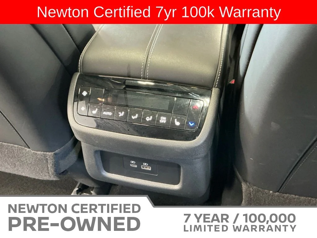 Certified Used 2025 Mineral Black INFINITI LUXE image 21